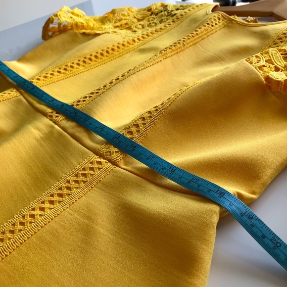 Fit and flare Yellow dress with crochet lace details Size 14 - Picture 4 of 5